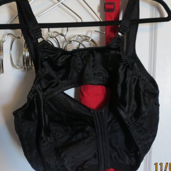 Just My Size 46 DDD Easy On Front Close No Underwire Black Bra - Picture 4 of 4